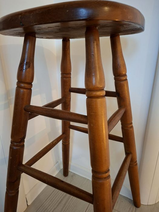 Scaun din lemn pentru bar sau ședințe foto