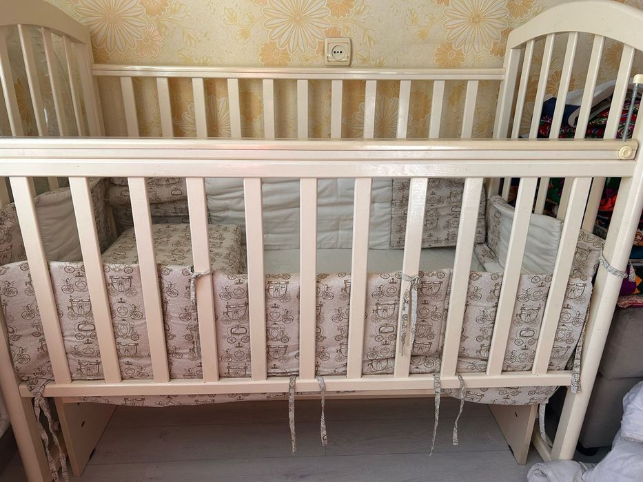 Продам детский кровать с бортиками