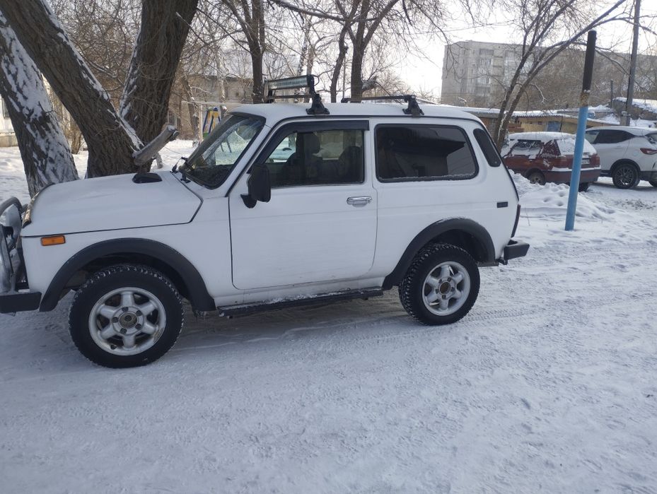 Продам ниву. 2002