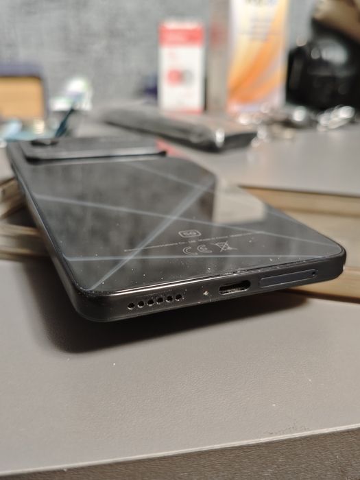 Продам Poco x4 pro 5g 8/256gb