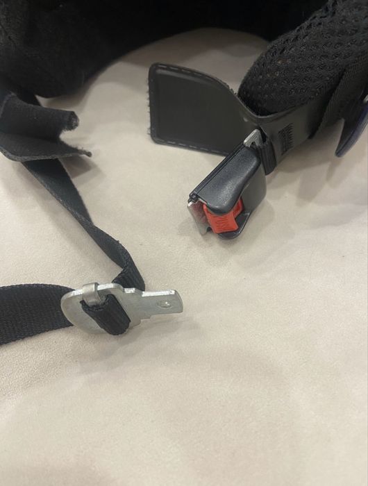 Горнолыжный шлем