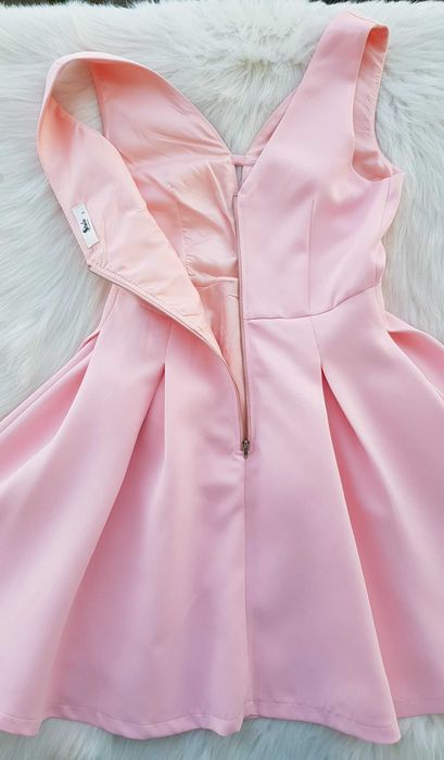 Дамска рокля размер S-М