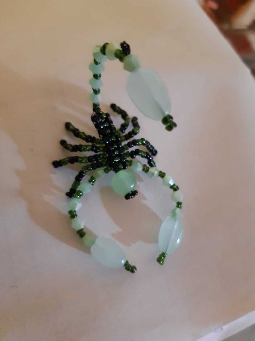 Скорпионы из бисера