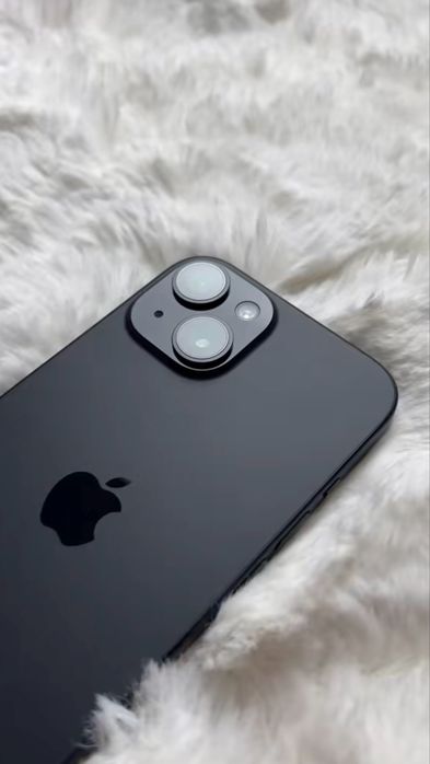 iPhone 15.