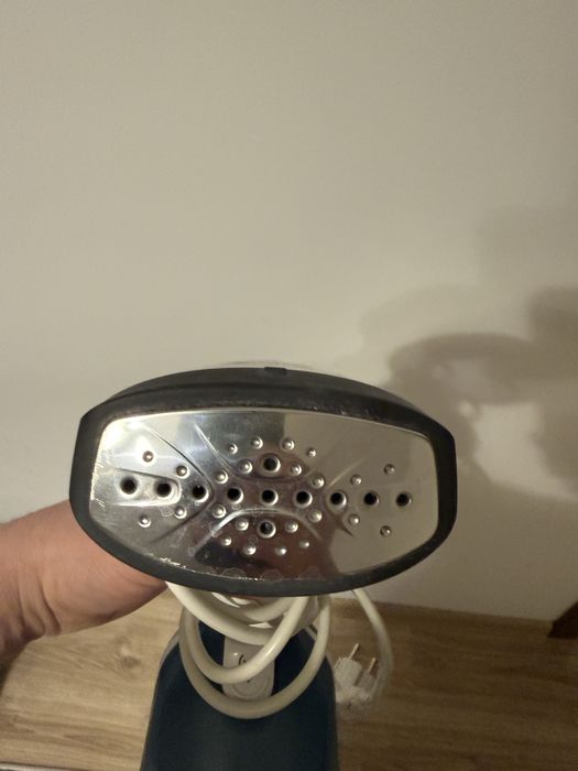 Aparat de calcat cu aburi switch on