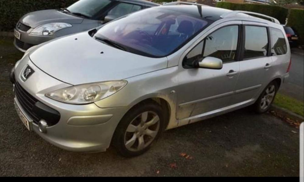 Фарове за Пежо 307 комби 1.6хди 1.6hdi на части