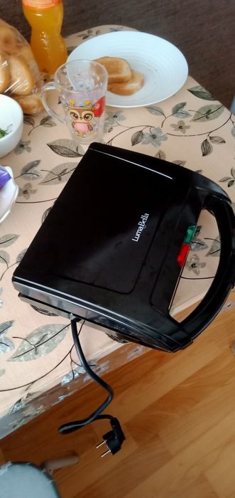 Продам сендвичницу