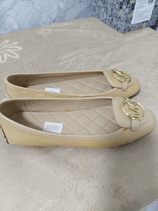 Продам балетки кожанные