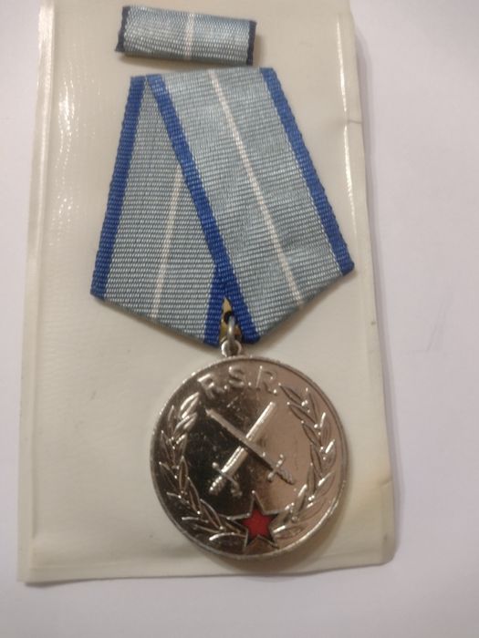 Medalia Meritul militar RSR , completă