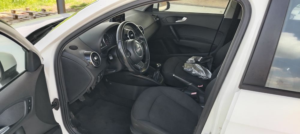 Vând Audi A1 an 2015