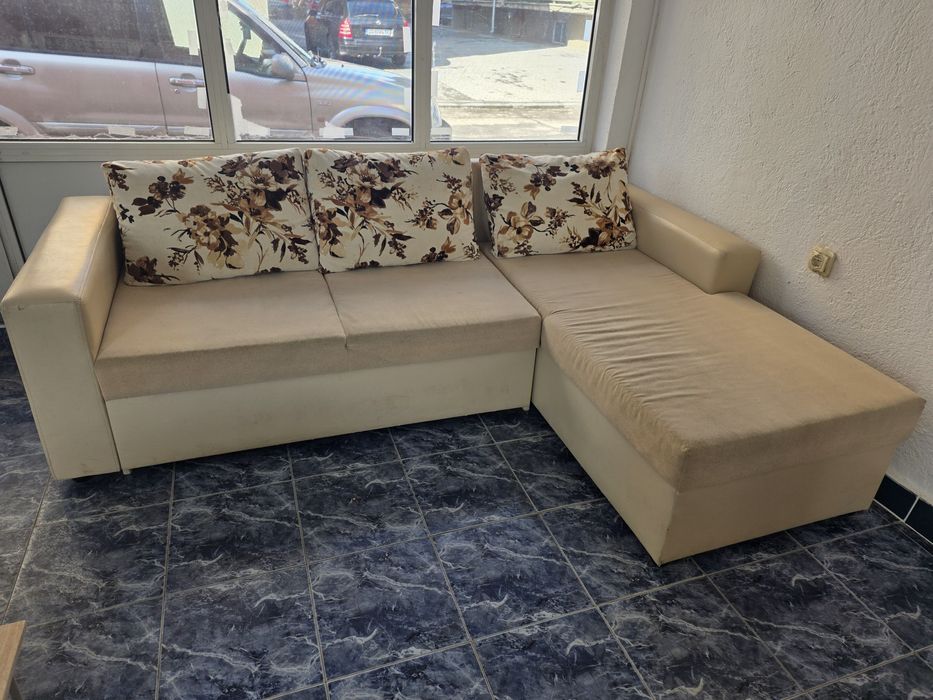 Ъглов диван - разтегателен
