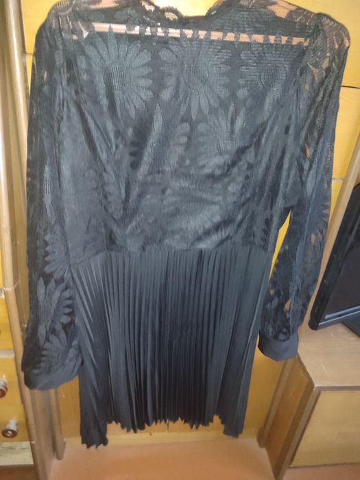 Продам женский плащ, платье