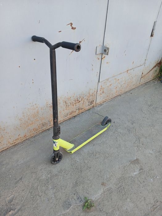 В продаже 2 самоката