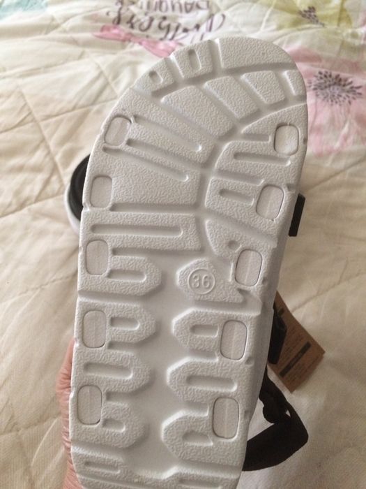 Стильные сандали