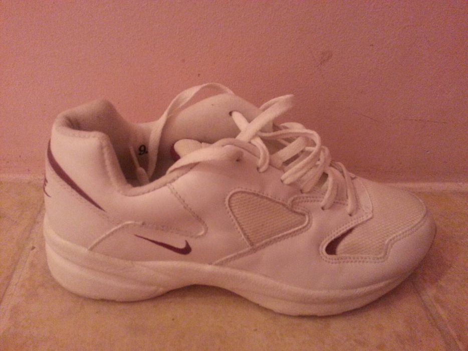 НОВИ Маратонки Nike