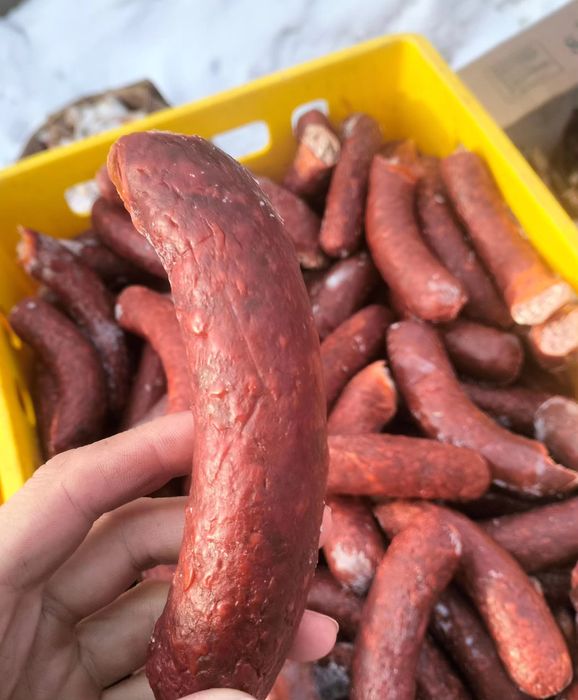 Косточки, колбаса для собак и кошек