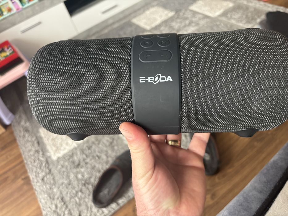 Boxa portabilă e boda