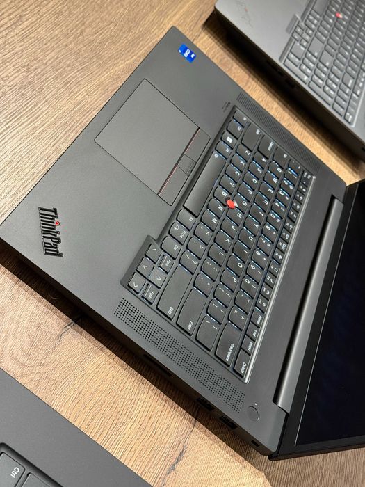 Laptop Lenovo ThinkPad P1 Gen 6 16" QHD 165Hz i7 32GB RTX 2000 1TB SSD