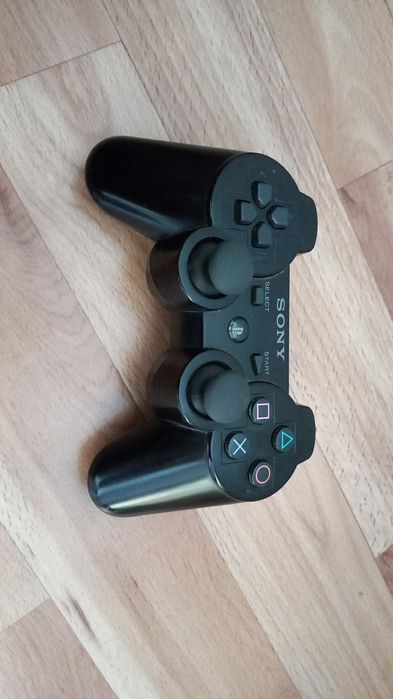 Продам плейстейшн 3,8 игр в подарок