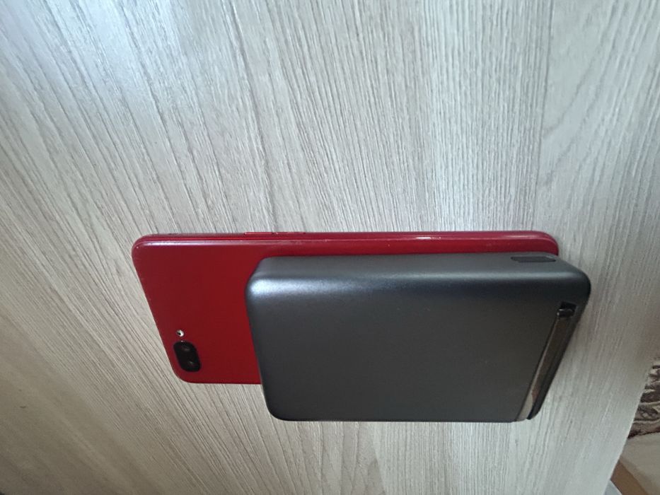 Повер банк на магните