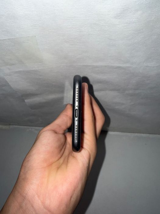 iPhone 11 черный