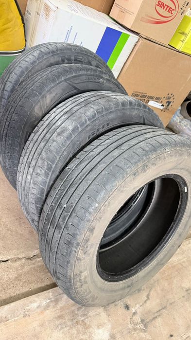 Продам комплект летних шин 215/65. R16