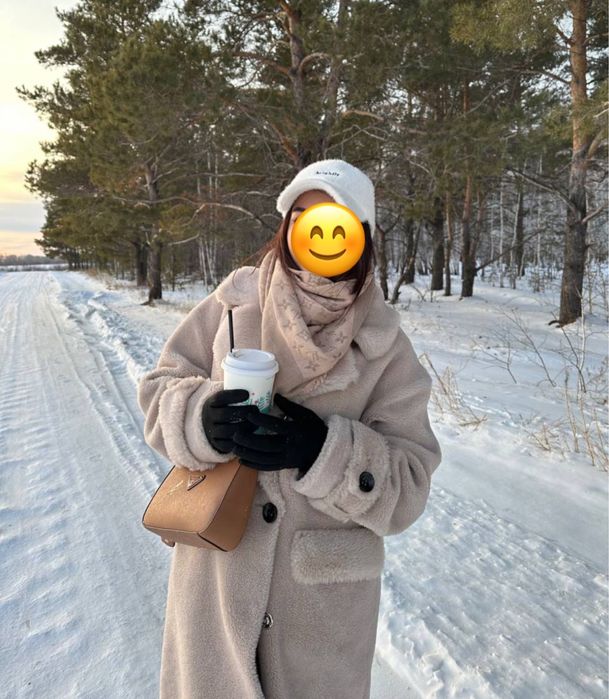 Шубы новая женская