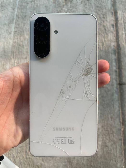 продается Samsung A56 8/256