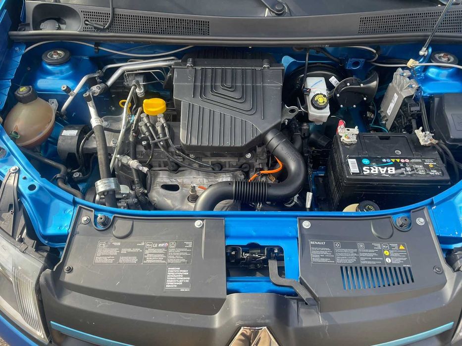 Продам машину Logan