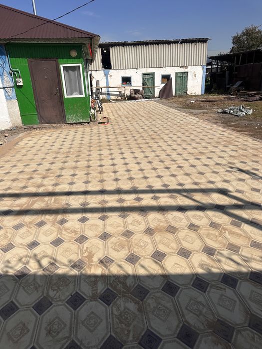 Укладка брусчатки (тротуарной плитки) асфальта