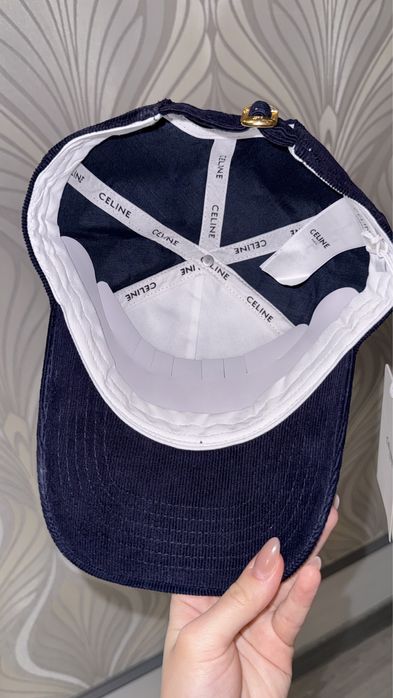 Продам Кепку Celine