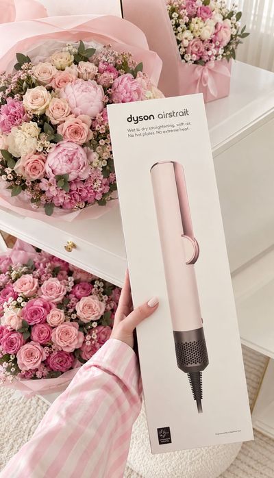 Продам новый Мультистайлер Dyson Airstrait Sakura