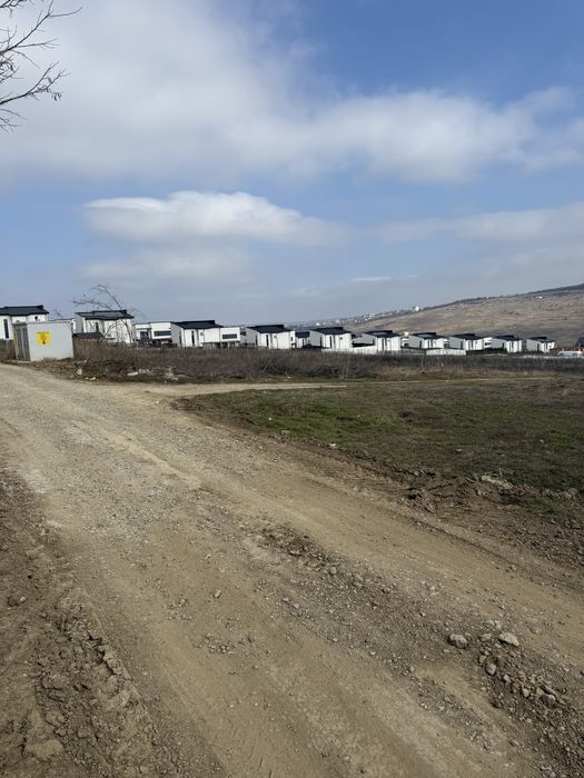 Teren Intravilan ( zona Beldiman Rediu-Valea Lupului )langa Done Rez