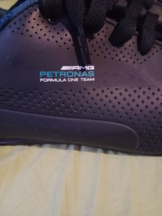 Vînd acești adidași Puma