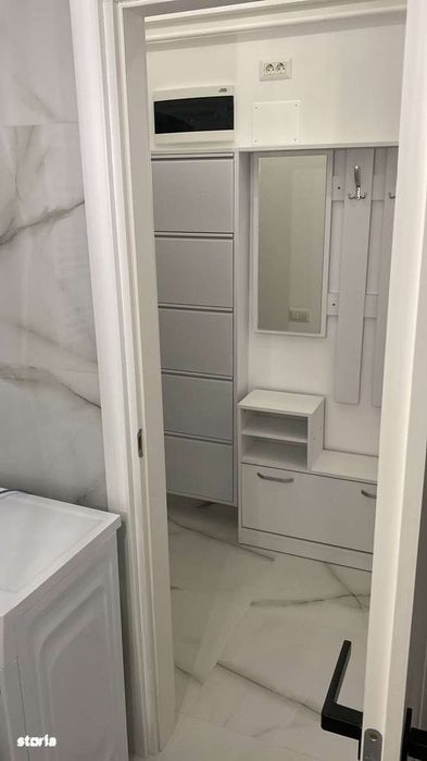 Studio lângă pasarela metrou Berceni