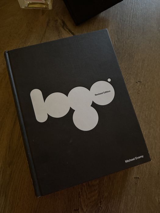 книга Logo – Michael Evamy