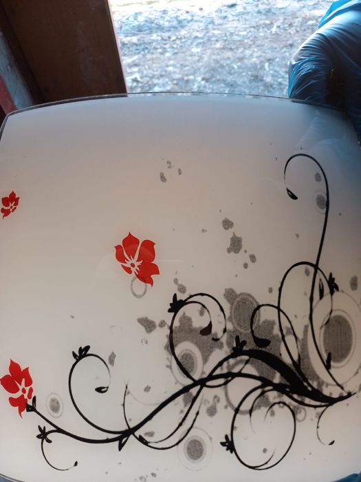 Продам плафон для ванной