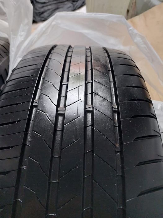 Шины Bridgestone 235/50/20