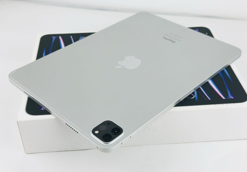 Apple iPad Pro 11 M2 4th Gen WiFi 128GB Silver Перфектен! Гаранция!