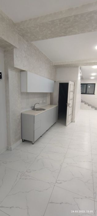 Pionerskaya ko‘chasida joylashgan 222 kv.m ofis ijaraga beriladi.