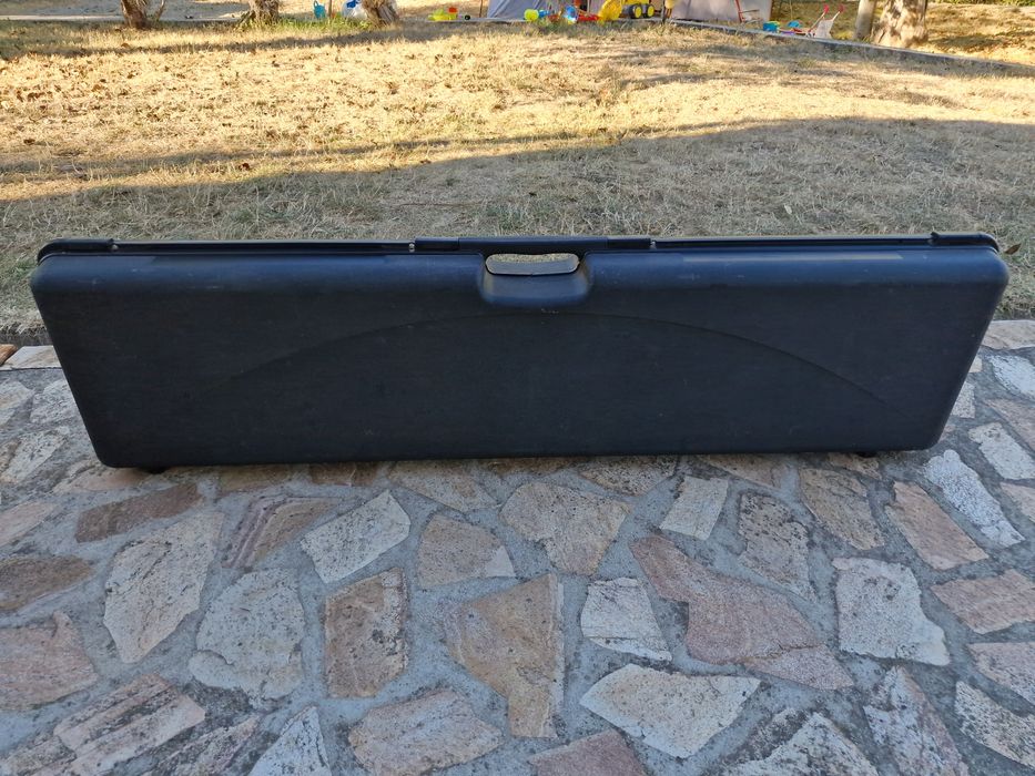 Черен куфар за пушки/инструменти