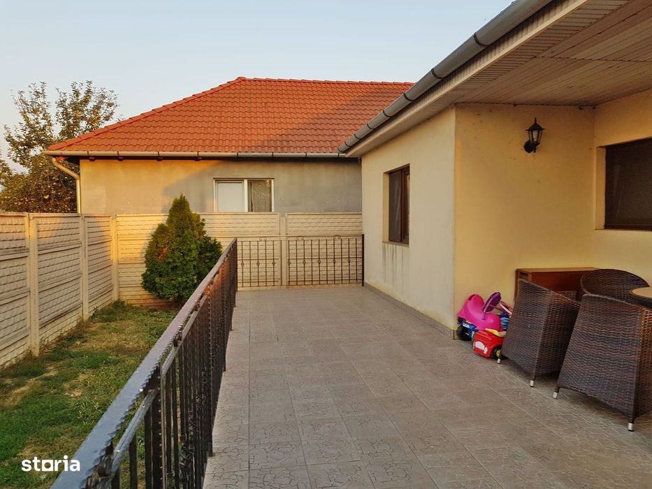 Casa in Santion, Bihor, teren 520 mp, 4 camere, 2 bai, garaj – VANZARE