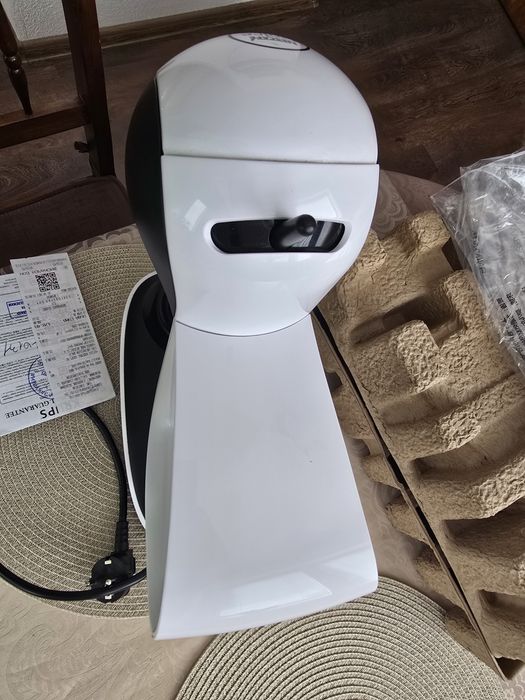Кафе машина Nescafe Dolce Gusto
