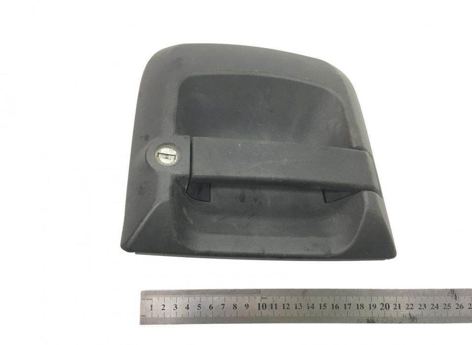 81.62641-6072 Mânerul exterior al ușii, dreapta MAN TGL, TGM, TGS, TGX (2005-2021) MAN