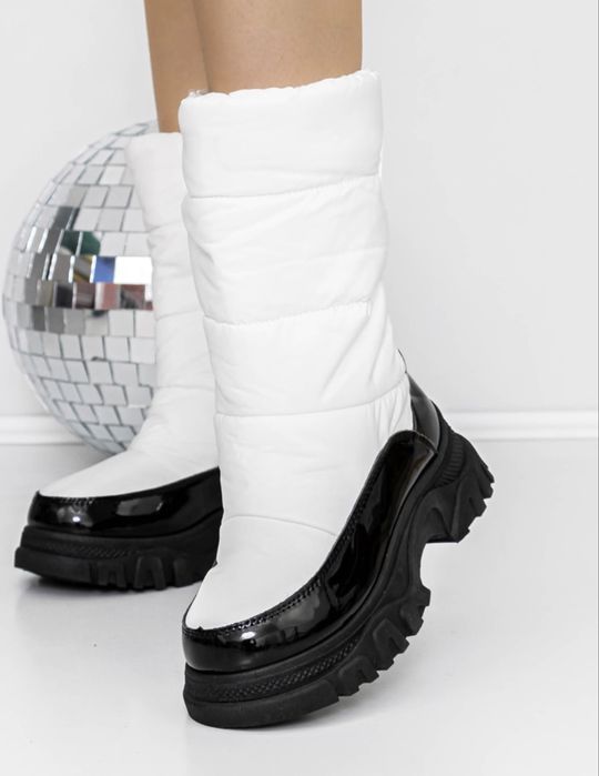 Дамски боти от лачена екологична кожа