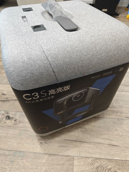 Проектор Hisence Vidda C3S Highlighted