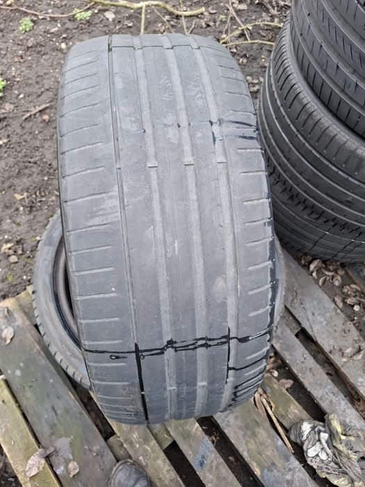 Vand 2 anvelope 255 40 21 pireli de vara dot 2020