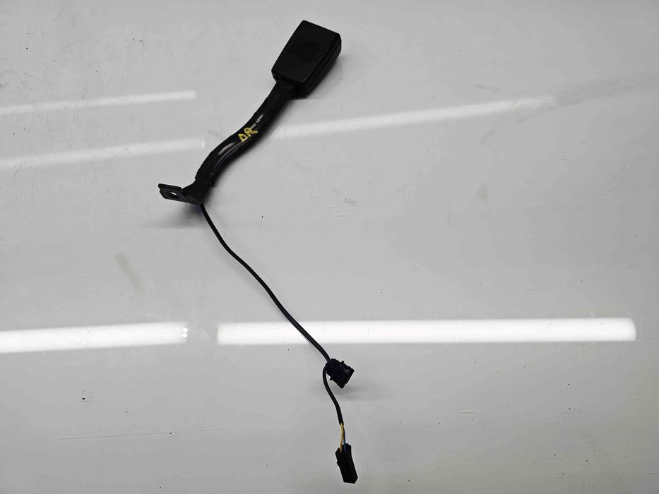 Capsa centura dreapta fata Skoda Octavia 2 Combi (1Z5) [Fabr 2004-201