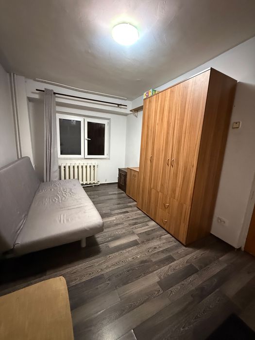 Cautam colega de apartament