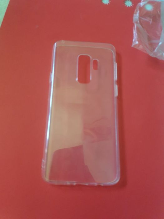 Vând urgent husă tranparentă la schimb la Samsung note 3 neo